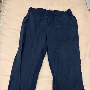 Lululemon dance studio crop